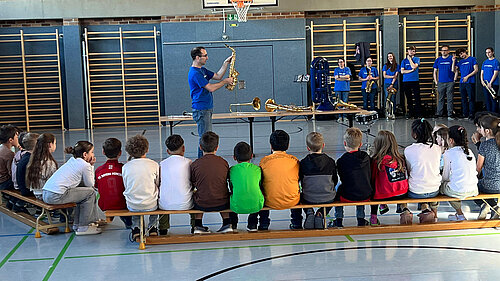 Instrumentenvorstellung in der Grundschule Aufheim